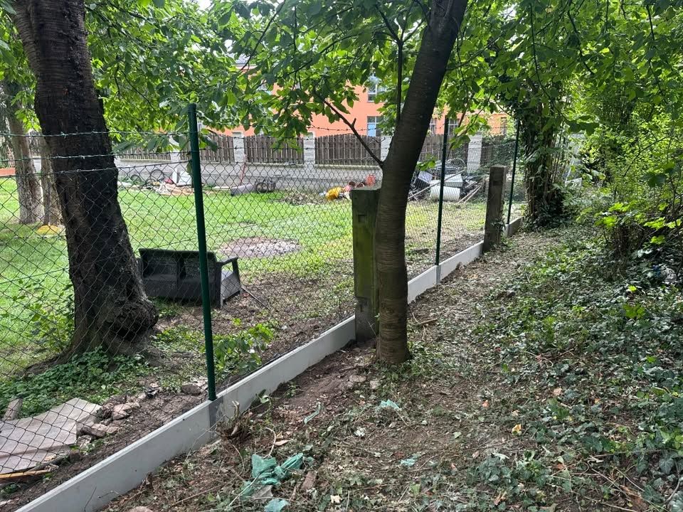 Chrudim – Čtyřhranné pletivo s podhrabovými deskami